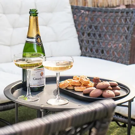 Historisches Stellwerk Mit Garten In Bester Innenstadtlage & Boxspringbetten Nahe Der Schweizer Grenze Apartment *